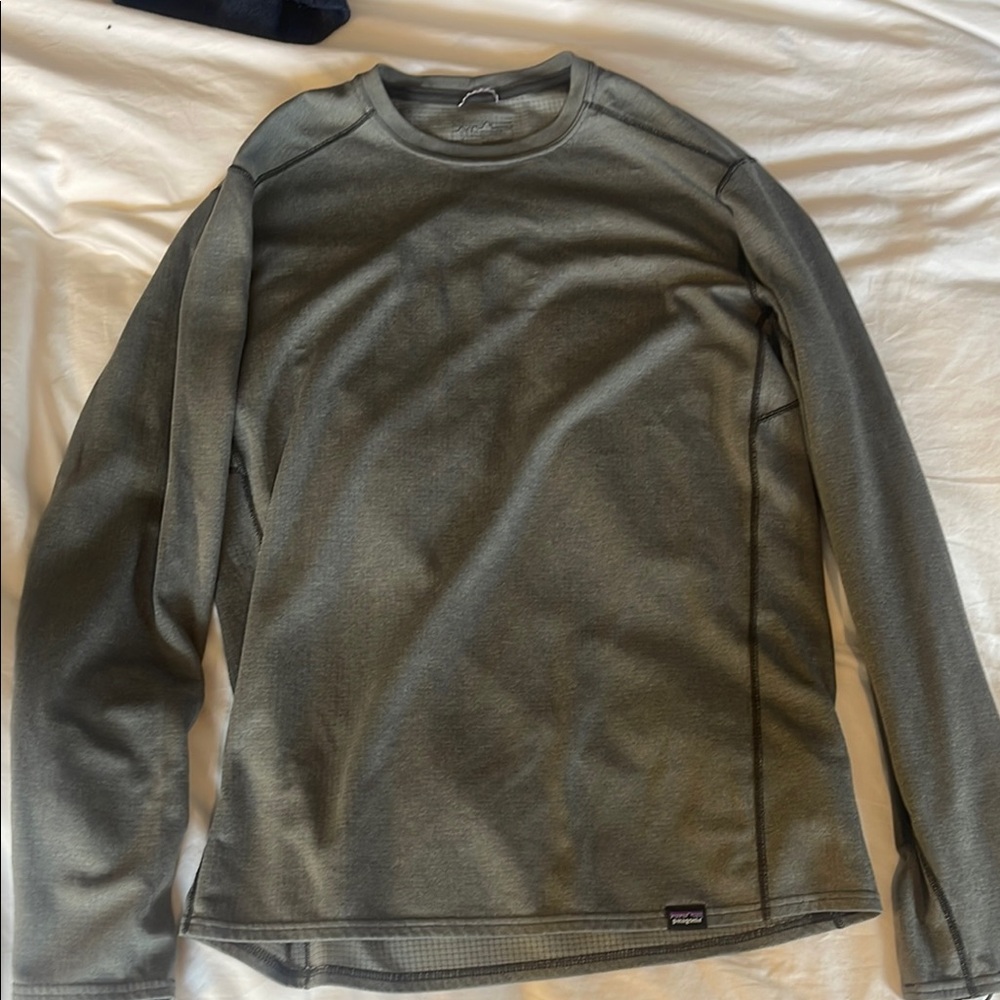 Patagonia grey capilene base layer size s